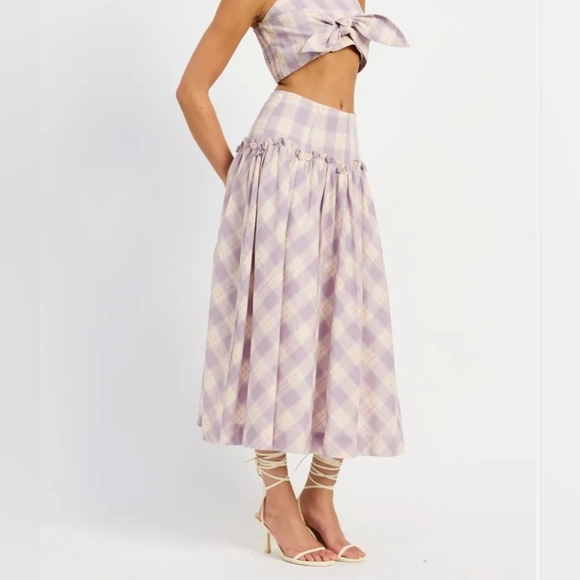 Anthropologie Dresses & Skirts - Anthropologie En Saison Light Purple Plaid Midi Skirt